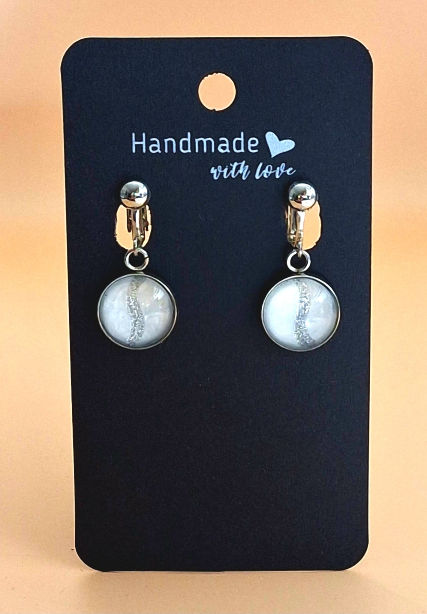 Ohrclips -12 mm - perlmutt-weiß Ohrclips -12 mm - perlmutt-weiß